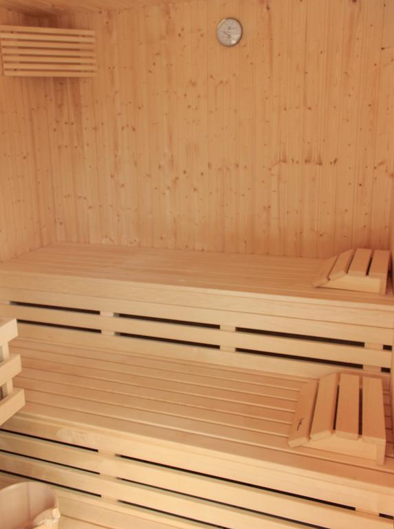 Gite Des Carmes And Spa Le Thor Exterior photo